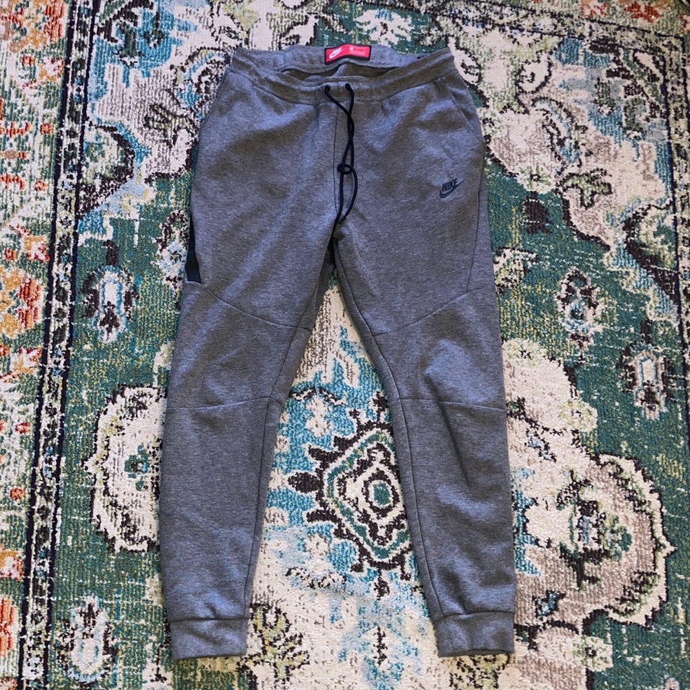 Men Grey Nike Sweatpants